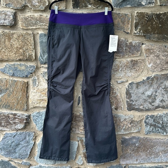 RARE NWT Lululemon Athletica Run: Ultra Pants in Grey/Purple Size 8 - Picture 1 of 7